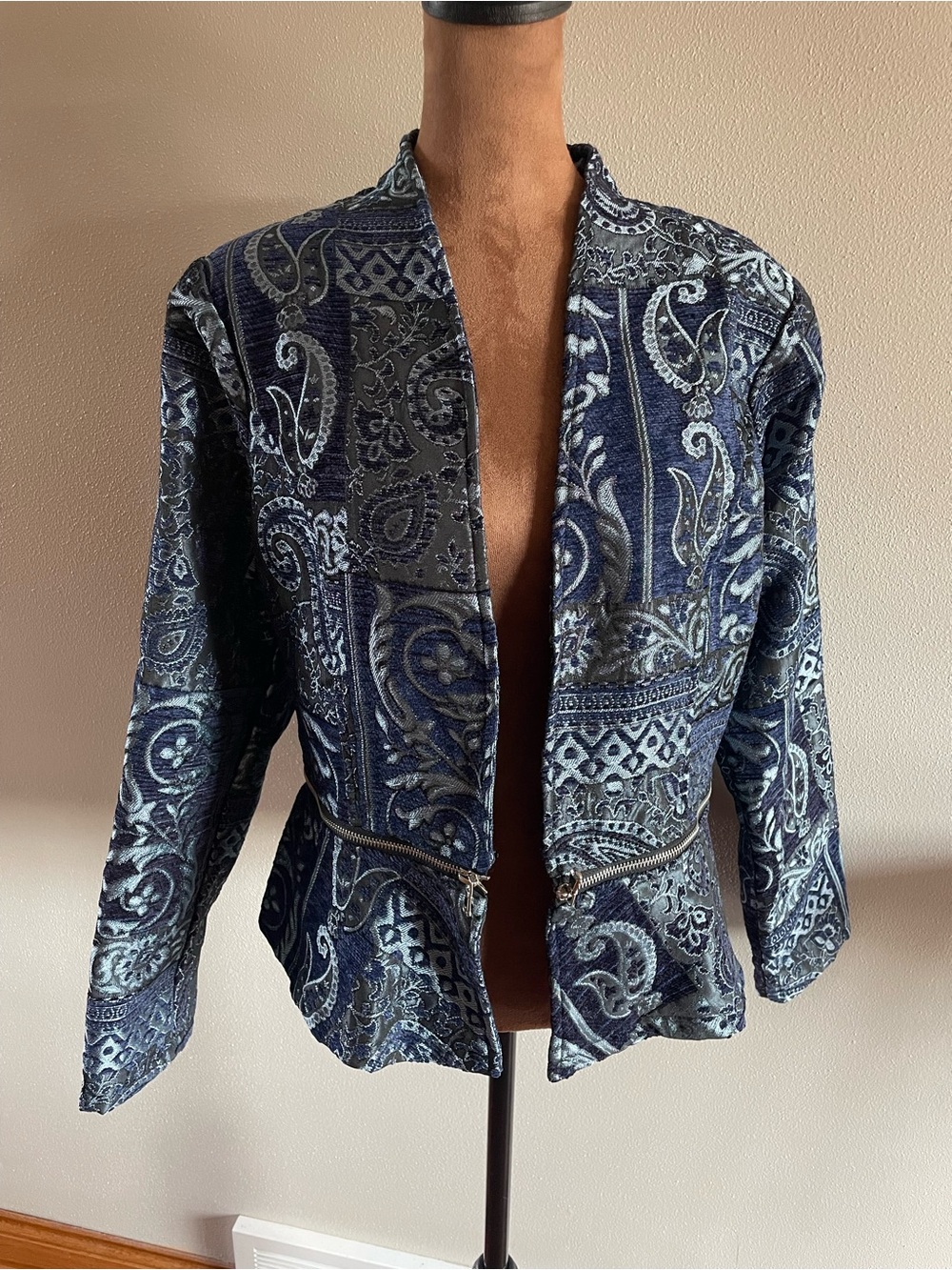 VENUS Navy Paisley Open-Front Blazer